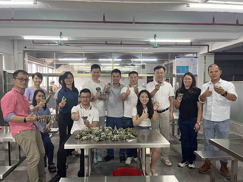 2023年端午节包粽子